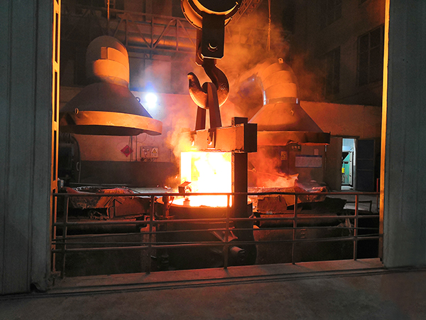 为什么不同的大型铸造加工厂家生产大型铸钢件用的电炉不一样