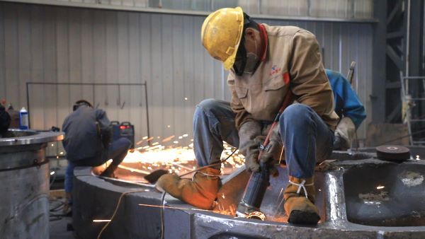 大型铸钢厂如何定制优质铸钢件？