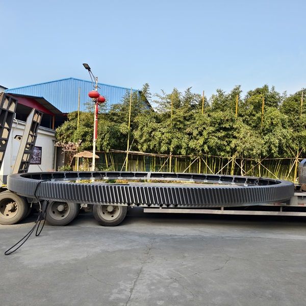 大型铸钢件区别于其他铸件的特点有哪些？